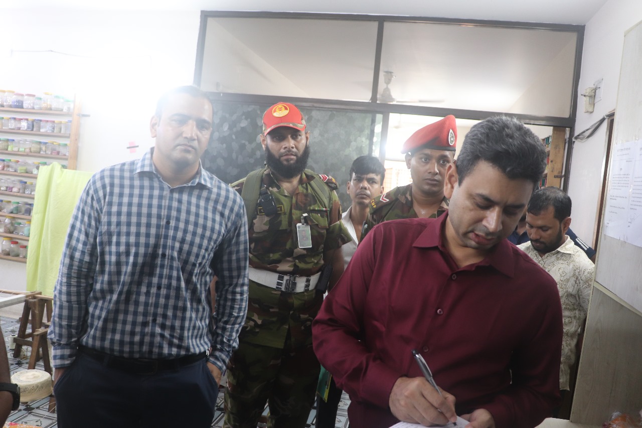 মোবাইল কোর্ট পরিচালনা