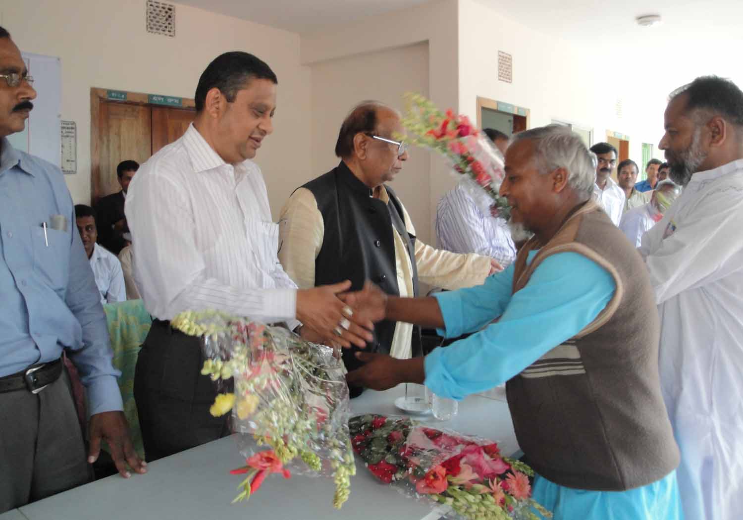 বাবু রমেশ চন্দ্র সেন।