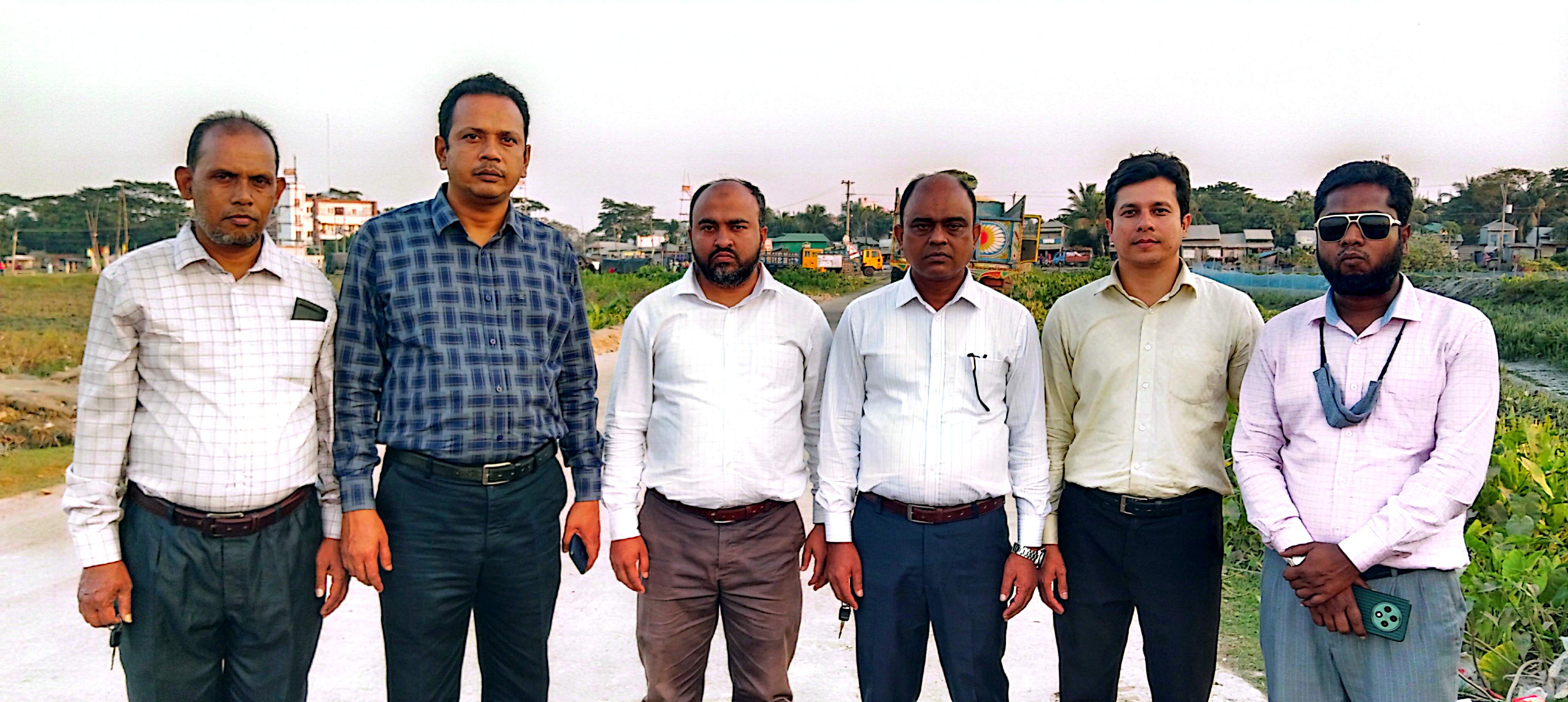 কর্মকর্তা বৃন্দ