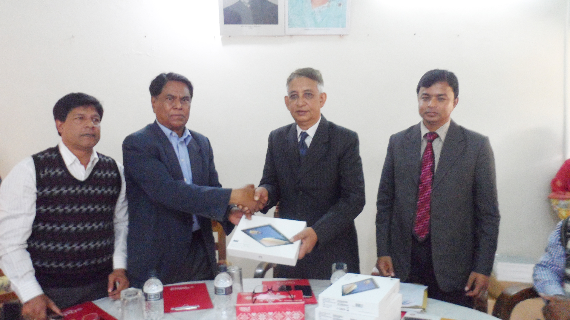 ট্যাবলেট পিসি বিতরন