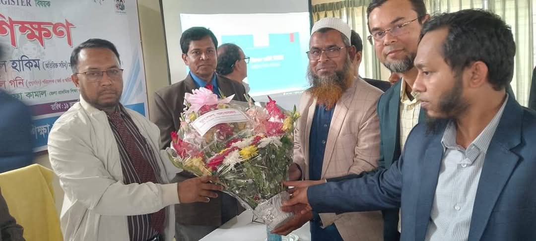 মহাপরিচালক মহোদয়কে পিরোজপুর জেলায় আগমন উপলক্ষে ফুলেল শুভেচ্ছা