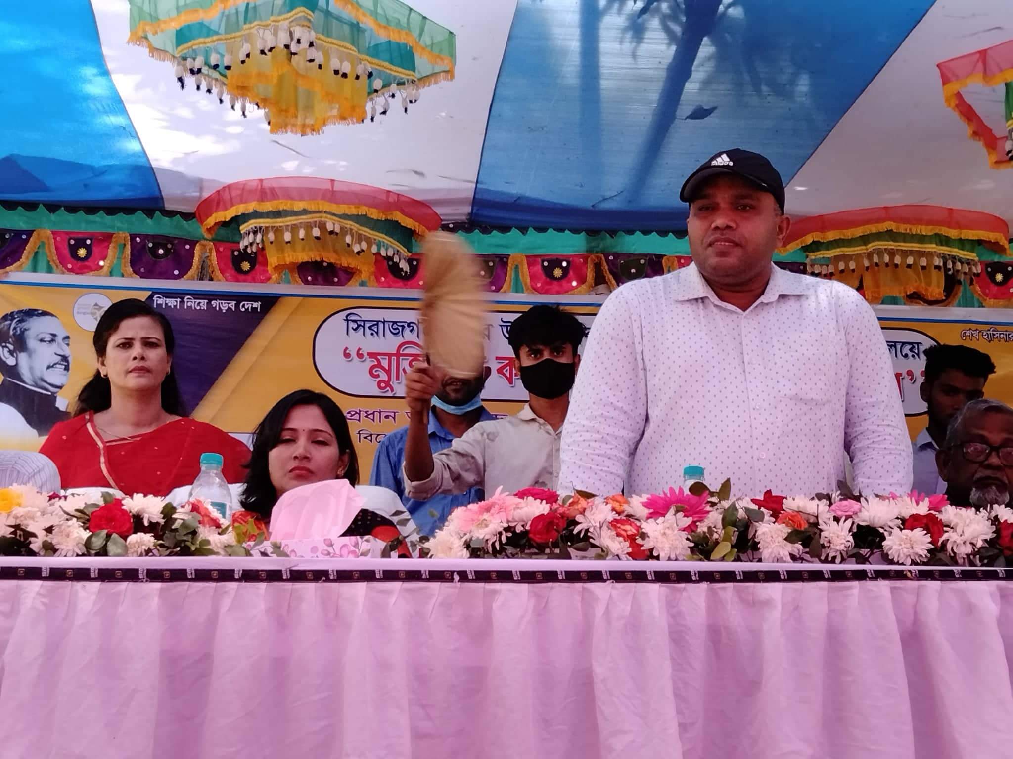 মুক্তিযুদ্ধকর্নার ও রাসেল কর্নার উদ্বোধন