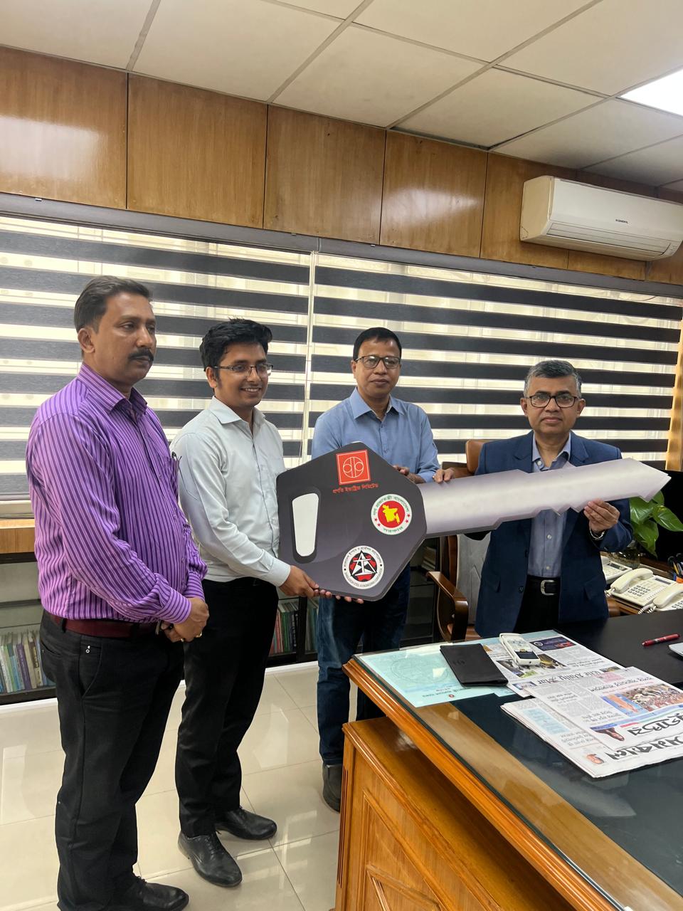 উপজেলা নির্বাহী অফিসারের কার্যালয়ের জন্য রেজিস্ট্রেশন বিহীন নতুন মিৎসুবিশি পাজেরো স্পোর্টস (কিই এক্স) জীপ গাড়ির প্রতিস্থাপক বরাদ্দ প্রদান।