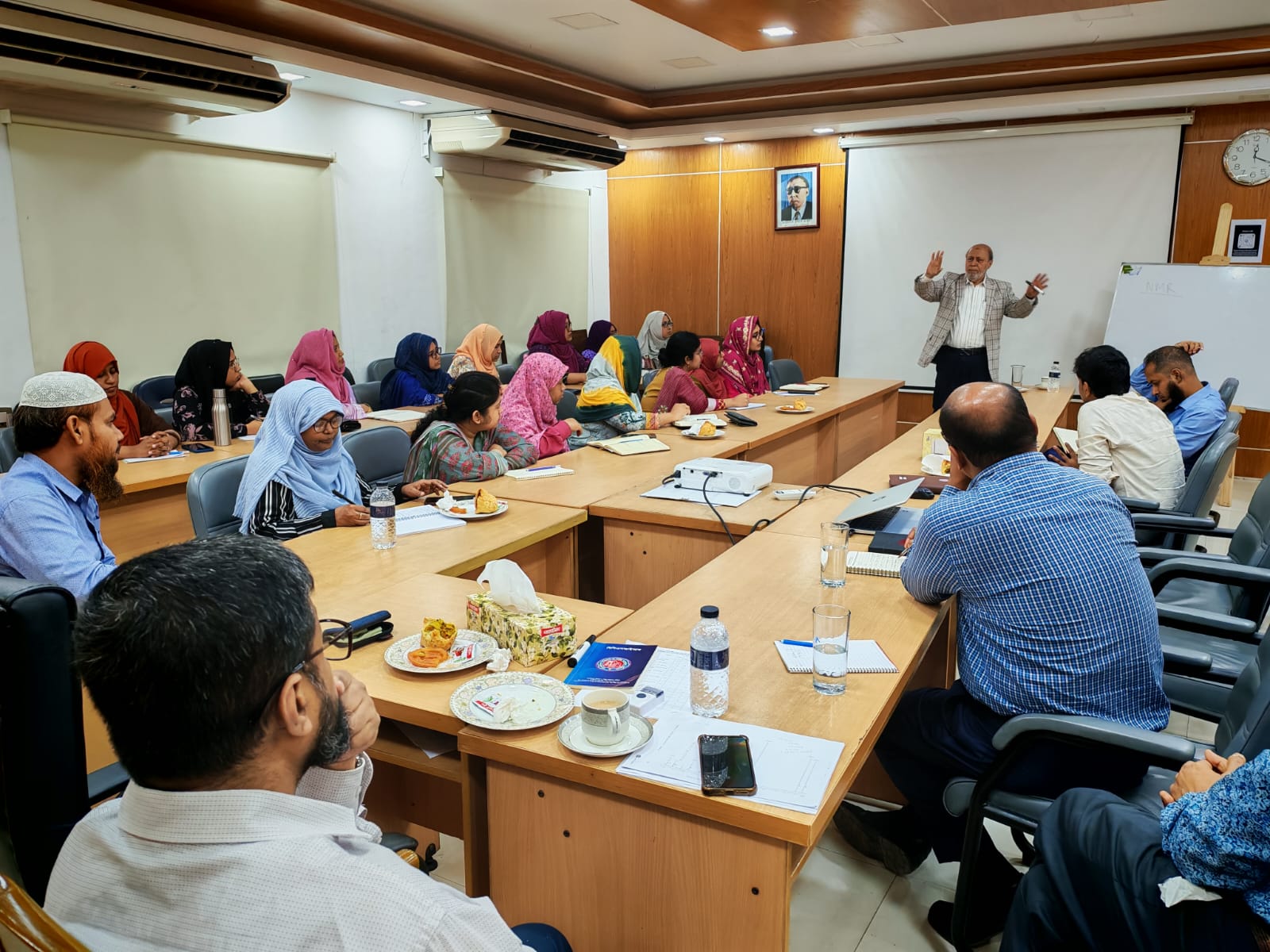 The training session on structure elucidation using NMR spectroscopic techniques-2
