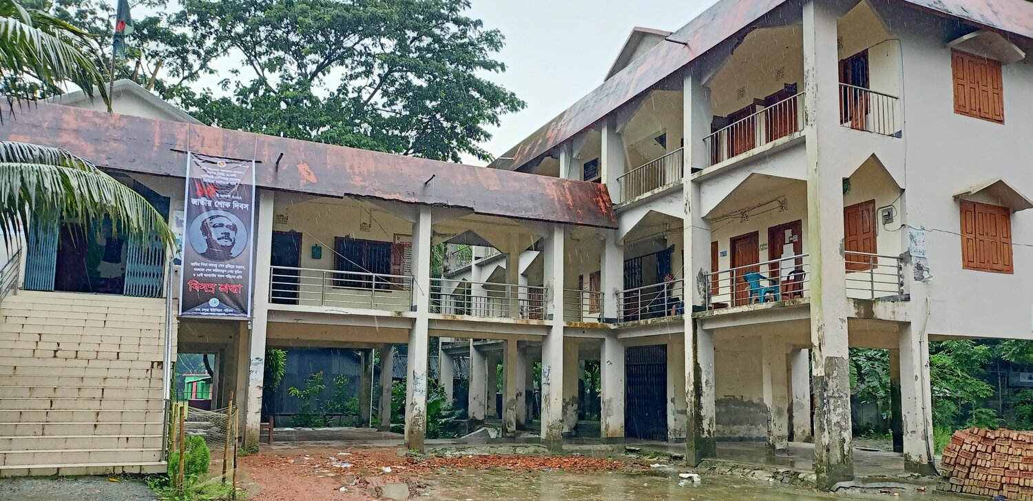 ৭নং ঢলুয়া ইউনিয়ন পরিষদ কার্যালয়