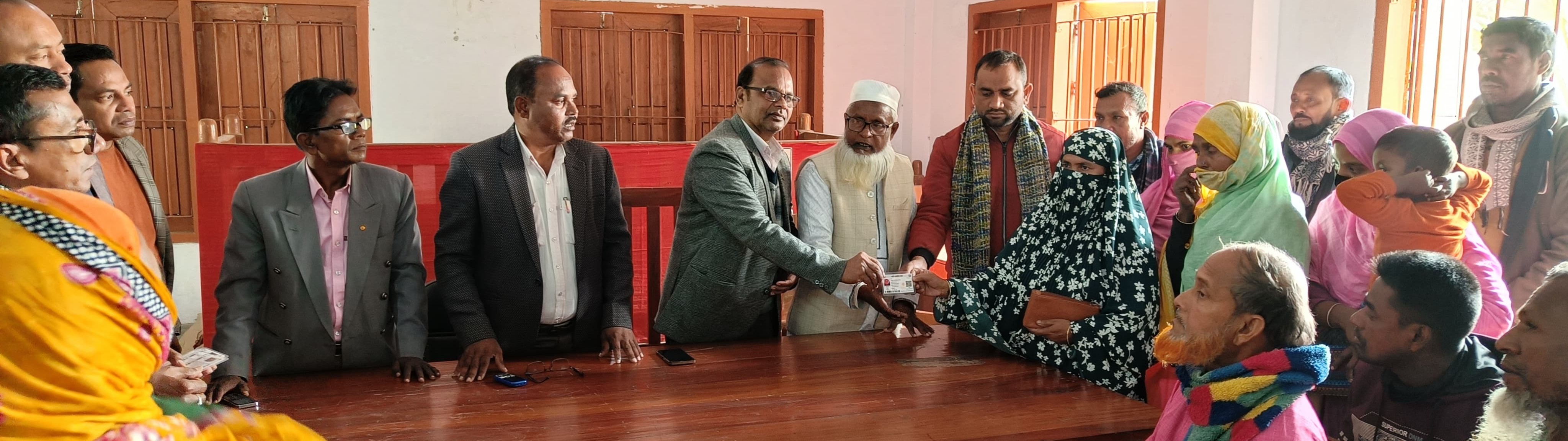 টিসিবি স্মার্ট ফ্যামিলি কার্ড বিতরণ