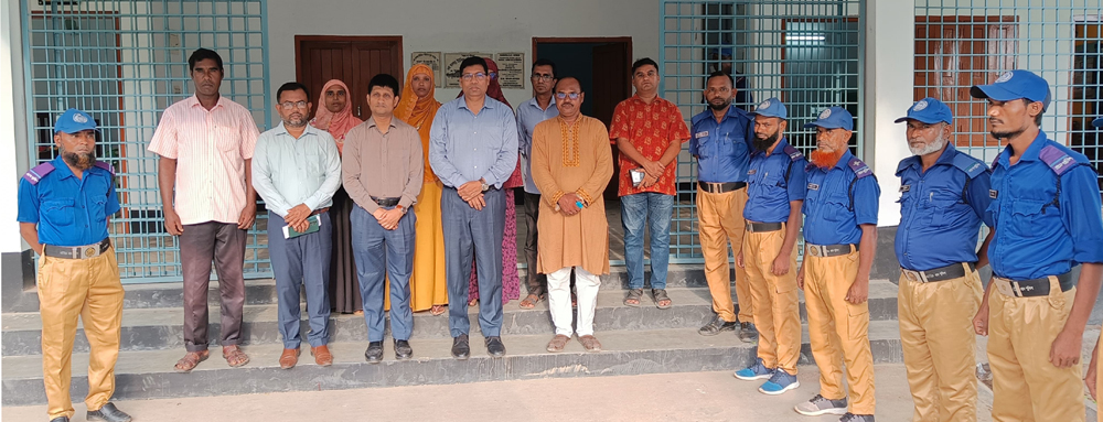 জনাব মোহাম্মদ হাবিবুর রহমান, অতিরিক্ত বিভাগীয় কমিশনার (সার্বিক), রাজশাহী কর্তৃক রায়গঞ্জ উপজেলার ০৬ নং ধানগড়া ইউনিয়ন পরিষদ অফিস পরিদর্শন