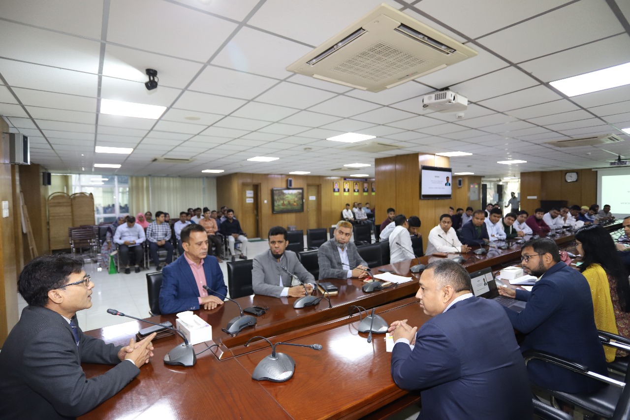 কলকারখানা ও প্রতিষ্ঠান পরিদর্শন অধিদপ্তরের নবযোগদানকৃত মহাপরিদর্শকের সাথে প্রধান কার্যালয়ের কর্মকর্তা-কর্মচারীবৃন্দের পরিচিতিমূলক সভা।
