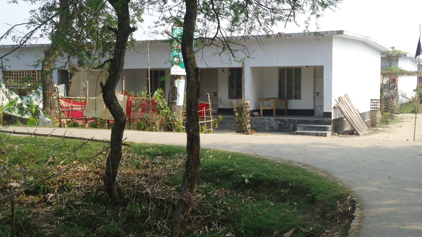 আশ্রয়ণ প্রকল্প -এর ছবি, চন্দনীমহল, সেনহাটী, দিঘলিয়া, খুলনা - ৫