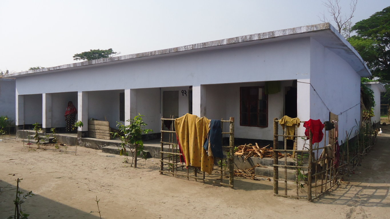 আশ্রয়ণ প্রকল্প -এর ছবি, চন্দনীমহল, সেনহাটী, দিঘলিয়া, খুলনা - ১