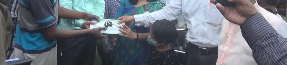 অটোরিকশা বিতরন