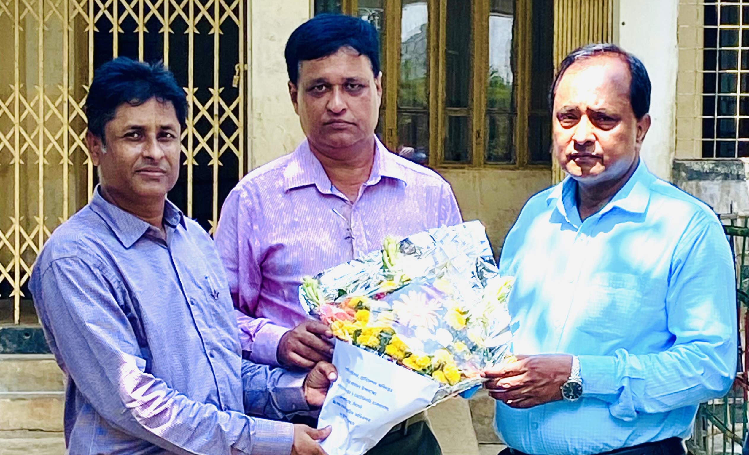 ডিজি মহোদয়ের আগমনে শুভেচ্ছা জ্ঞাপন