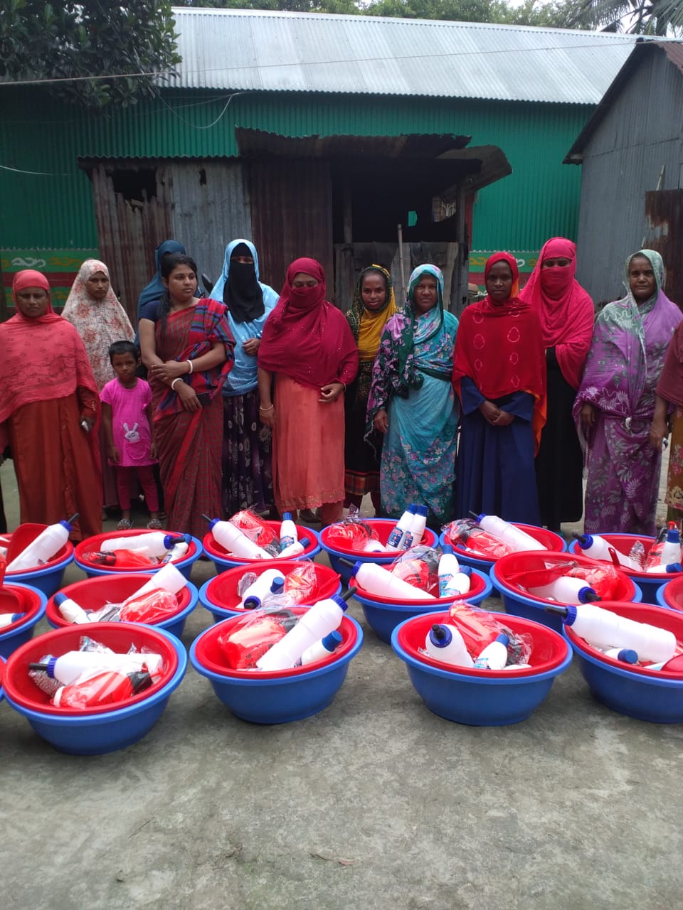 মালামাল বিতরণ