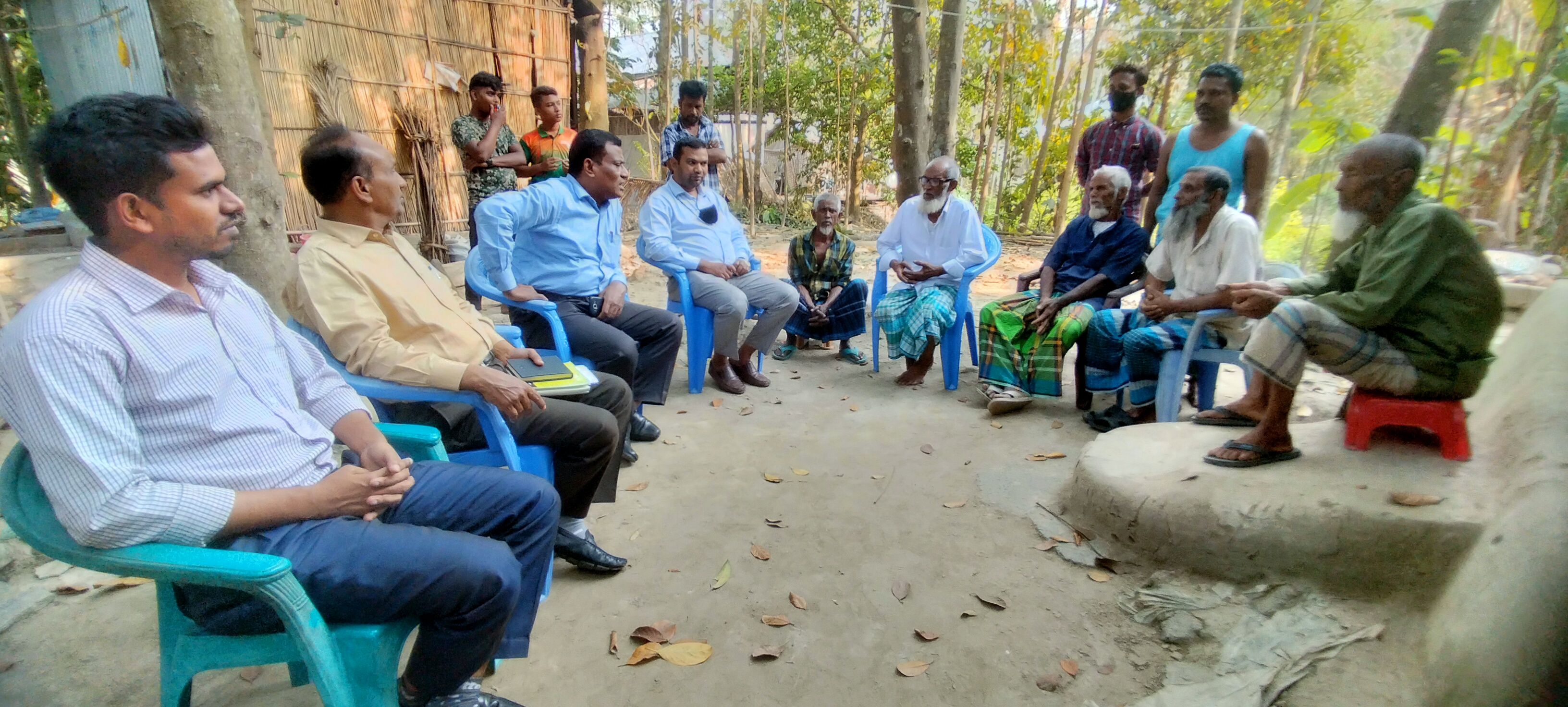 জেলা প্রাণিসম্পদ কর্মকর্তা, শরীয়তপুর কর্তৃক কোদালপুর, গোসাইরহাট আশ্রায়ণ প্রকল্প পরিদর্শণ-২০২২