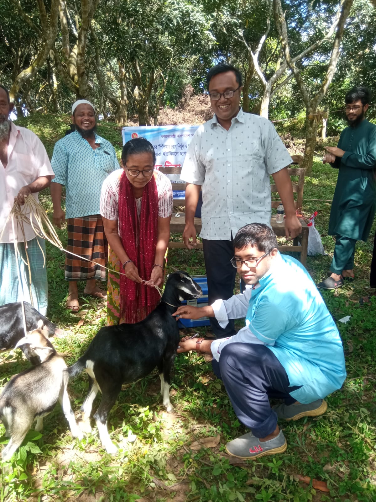 গুইমারা প্রাণিসম্পদ অফিস থেকে পিপিআর টিকা প্রদান কার্যক্রম নিয়ে আলোচনা করলেন ডা.কল্লোল বড়ুয়া, উপজেলা প্রাণিসম্পদ কর্মকর্তা, গুইমারা