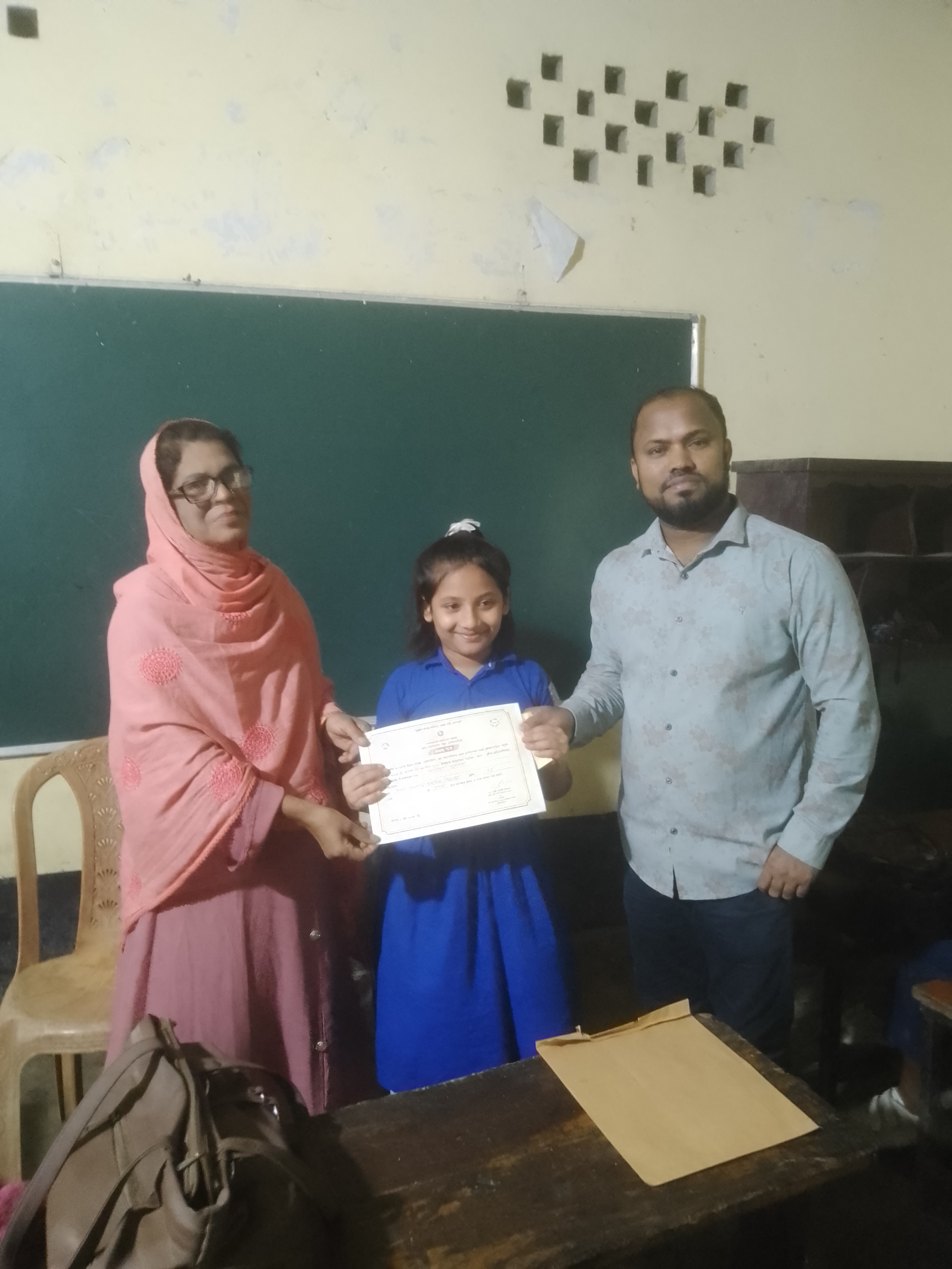 দুগ্ধ দিবসে পুরস্কার প্রাপ্তদের ছবি।