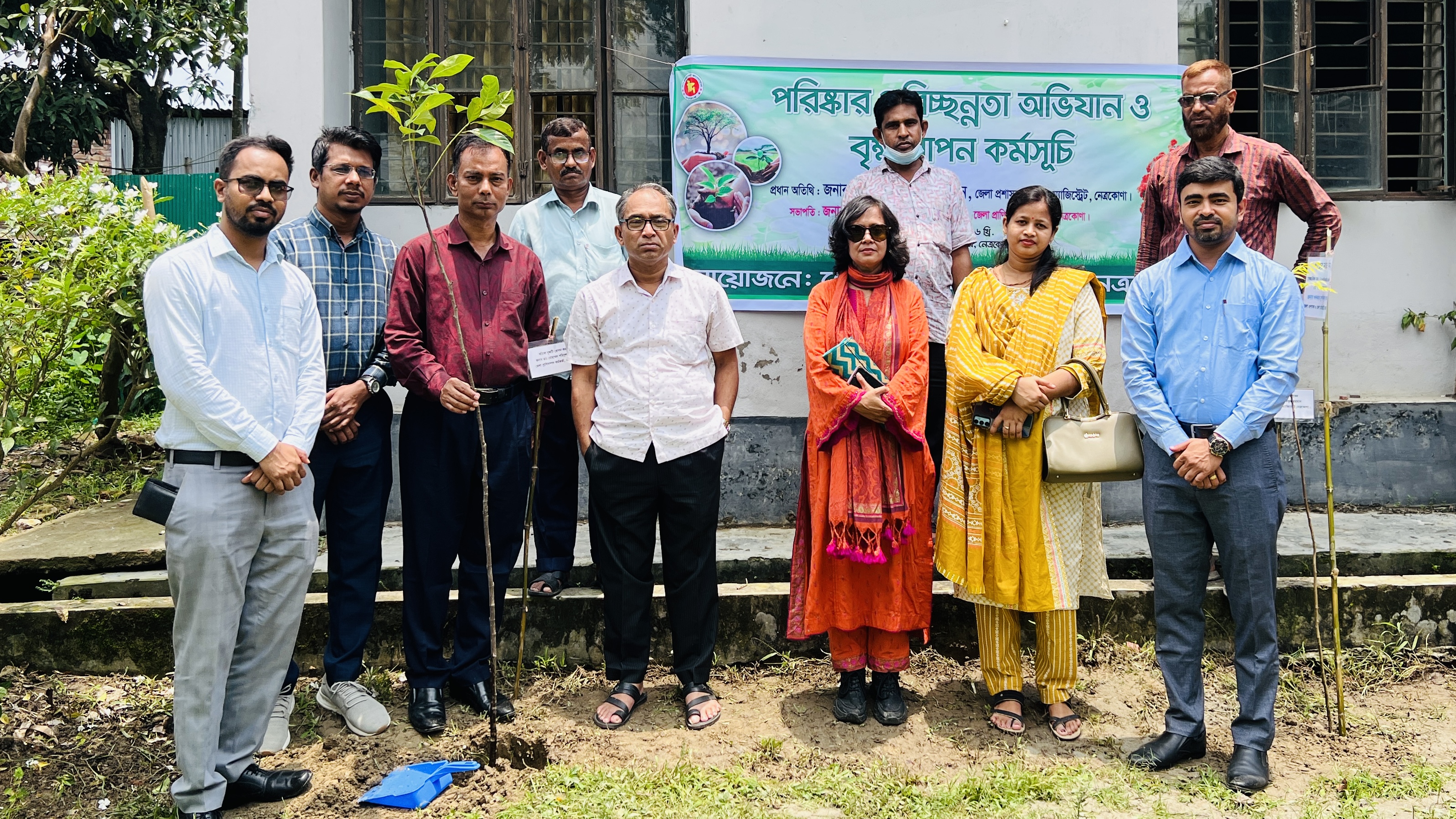 ক্যাম্পাসে বৃক্ষরোপন