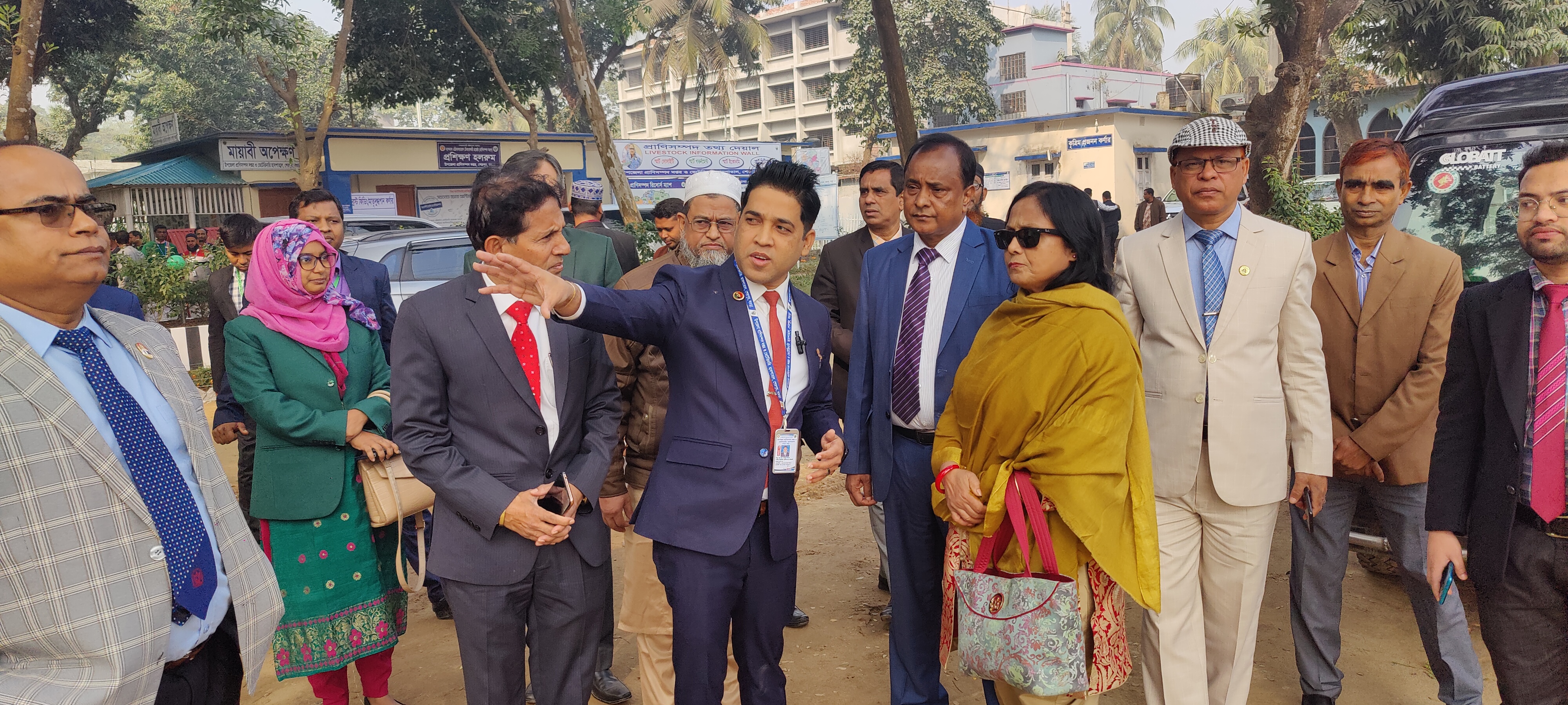 সচিব স্যারের অফিস পরিদর্শণ