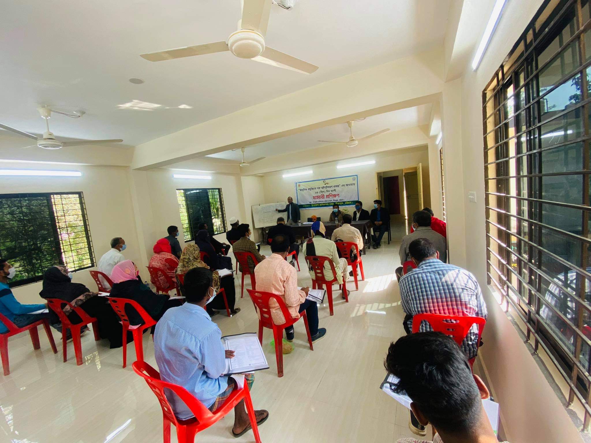 গরু হৃষ্টপুষ্টকরণ এর খামারী প্রশিক্ষণ