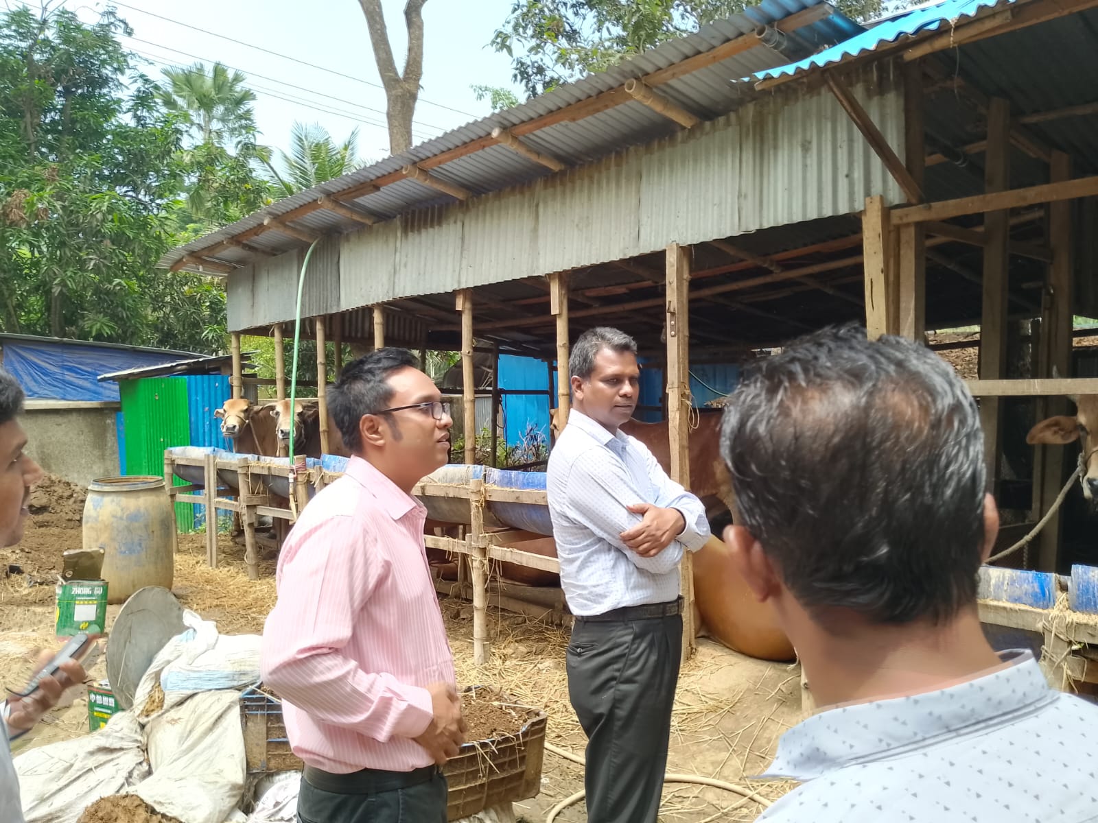 নিয়মিত খামার পরিদর্শন এর স্থিরচিত্র।