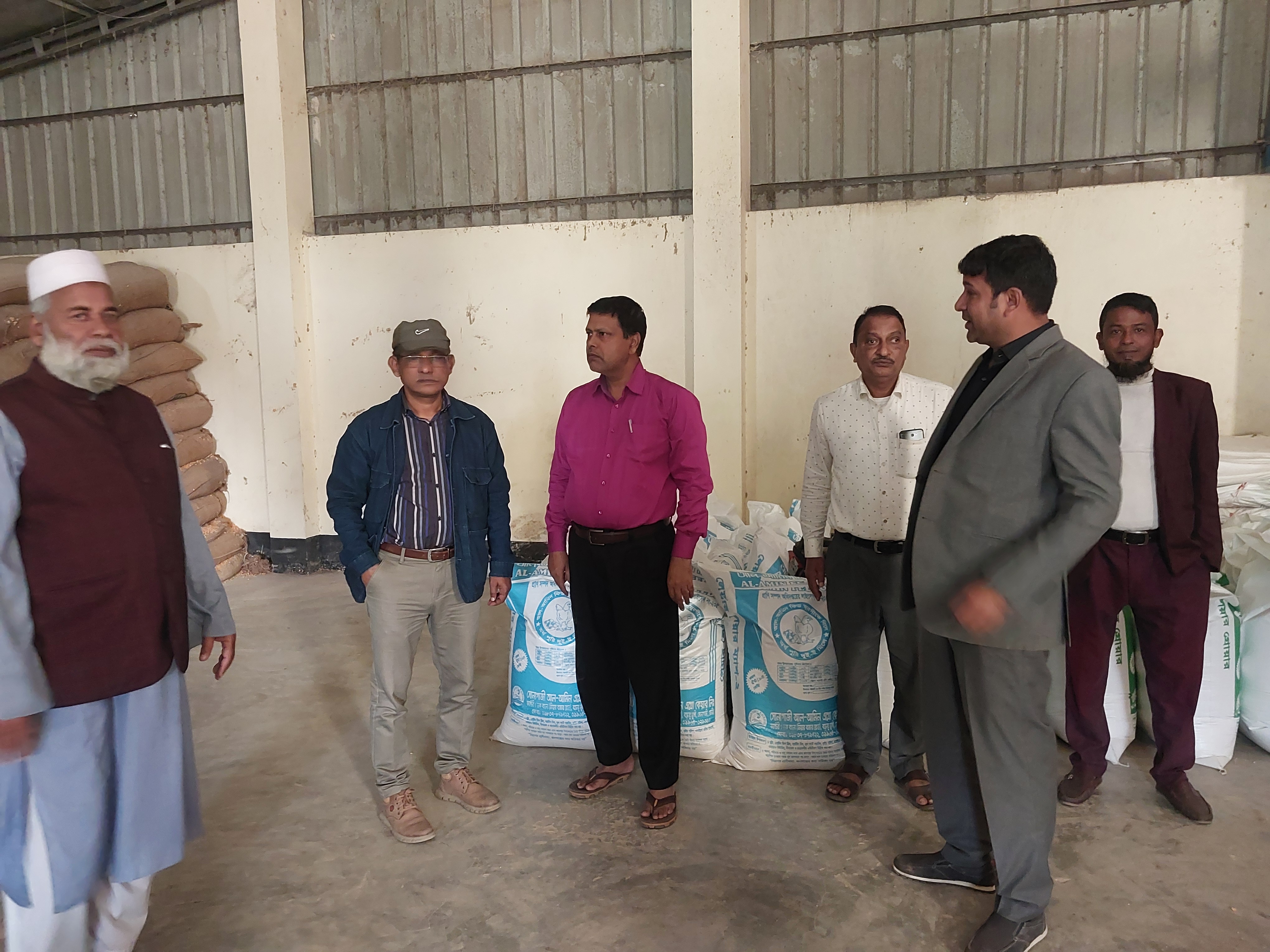 পশুখাদ্য উৎপাদনকারী (ক্যাটাগরি-১) প্রতিষ্ঠান পরিদর্শন