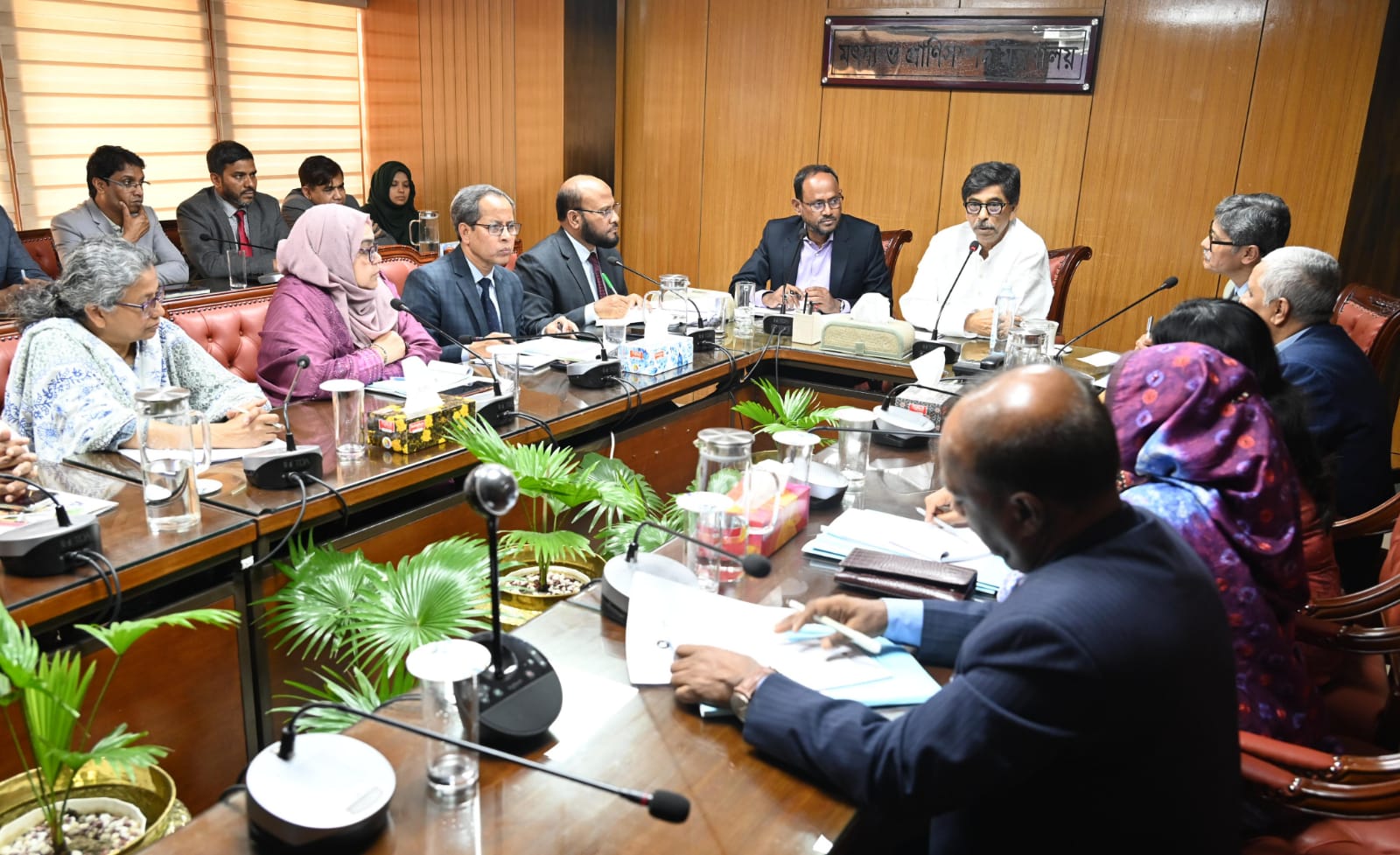 মৎস্য ও প্রাণিসম্পদ মন্ত্রণালয়ের মাননীয় মন্ত্রী, মাননীয় প্রতিমন্ত্রী মহোদয়-এঁর সাথে মন্ত্রণালয়ের সকল কর্মকর্তা এবং আওতাধীন দপ্তর/সংস্থা প্রধানগণের সাথে মতবিনিময় সভা