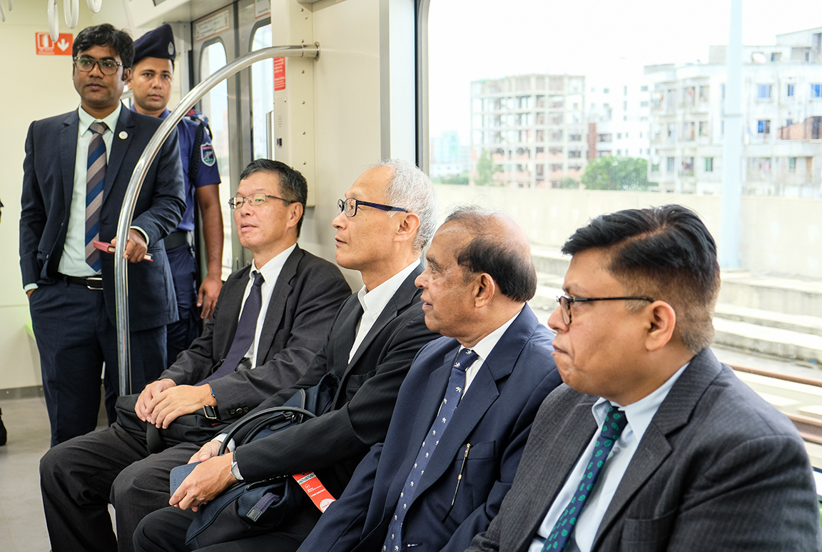 গত ২ জুলাই, ২০২৫ তারিখে বাংলাদেশে নিযুক্ত জাপানের মান্যবর রাস্ট্রদূত শিনিচি সাইদা মেট্রোরেলে ভ্রমণ করেন