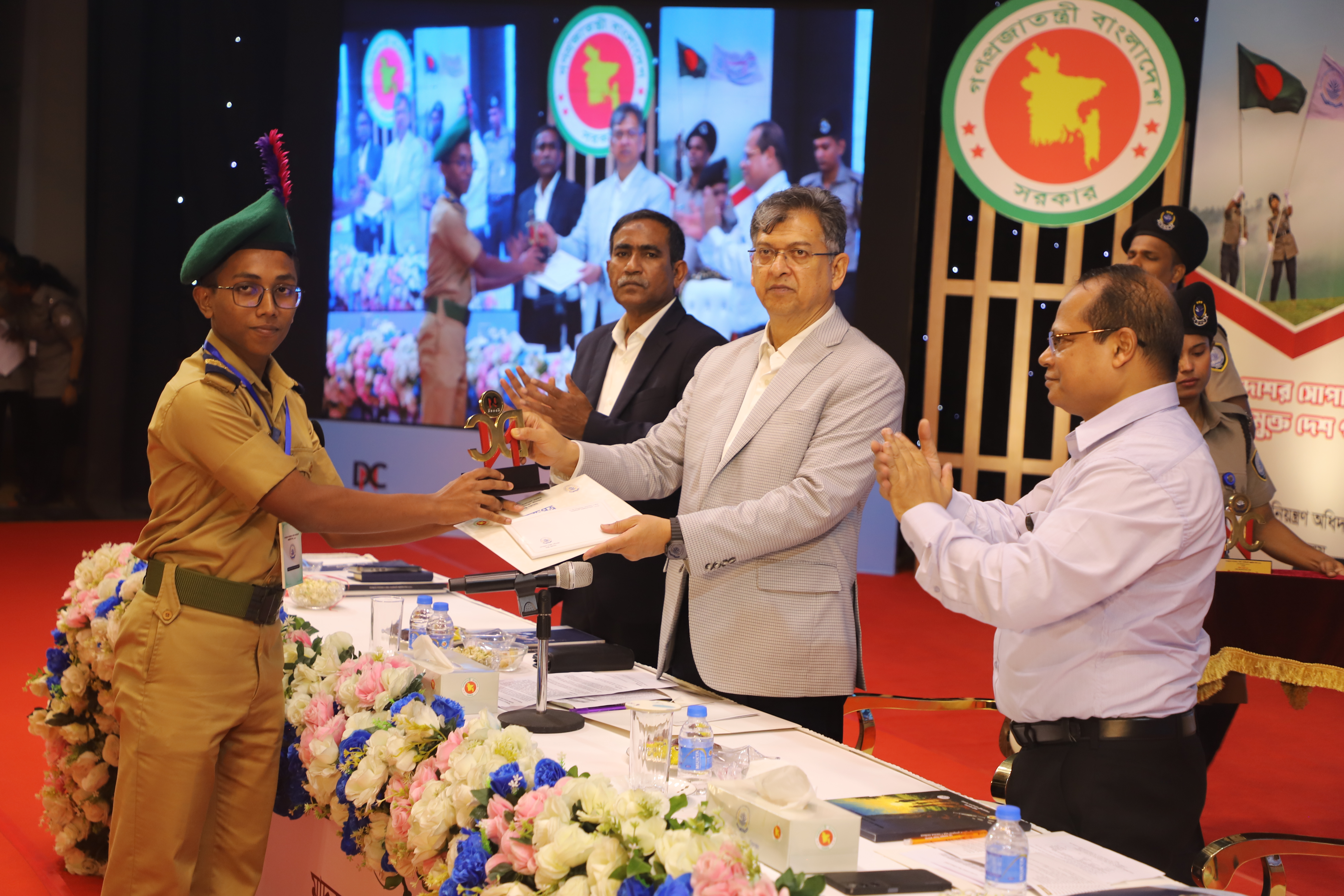 মাদকদ্রব্যের অপব্যবহার ও অবৈধ পাচারবিরোধী আন্তর্জাতিক দিবস, ২০২৬ উদযাপন উপলক্ষ্যে চিত্রাঙ্কন ও রচনা প্রতিযোগিতায় বিজয়ীদেরকে পুরস্কার বিতরণ