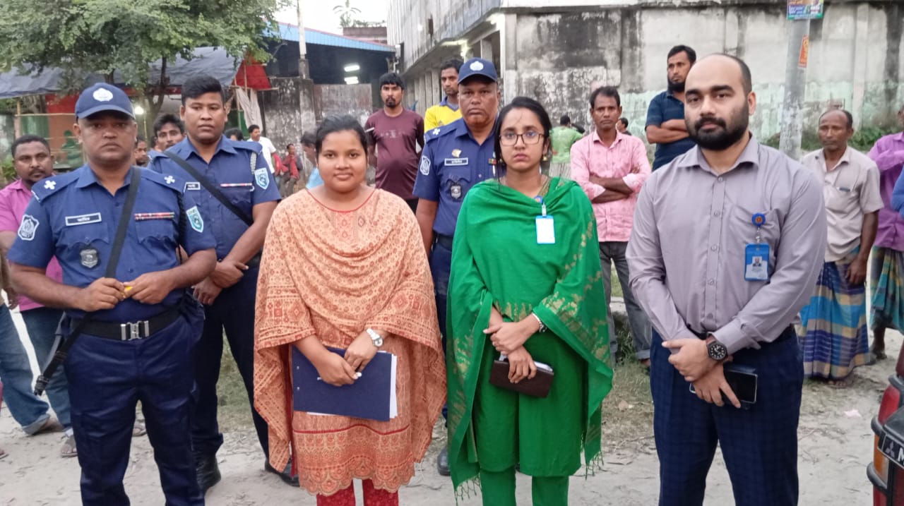 গত ১৫/১০/২০২৫ খ্রিঃ তারিখে শব্দদূষণ (নিয়ন্ত্রণ) বিধিমালা, ২০০৬ অনুযায়ী ভ্রাম্যমাণ অভিযান পরিচালনা