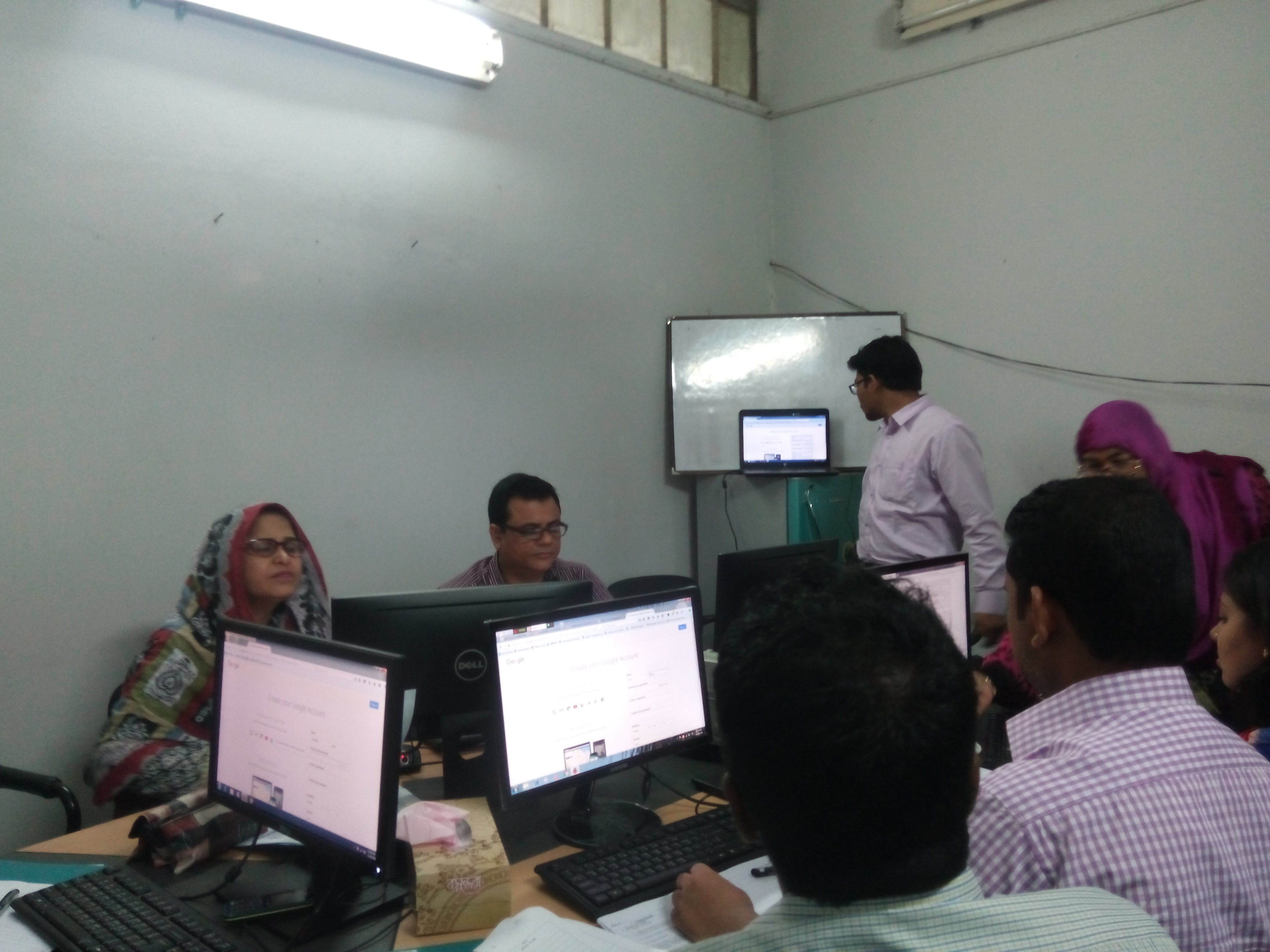 কম্পিউটার প্রশিক্ষণ ৪