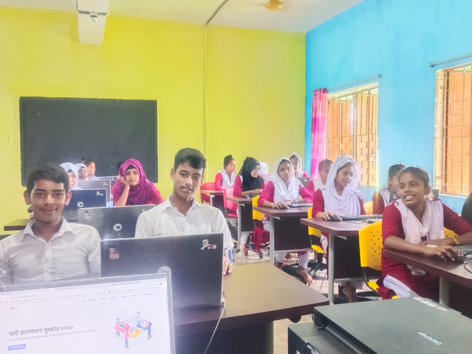 শেখ রাসেল ডিজিটাল ল্যাব, দূর্গাশ্রম উচ্চ বিদ্যালয়,আটপাড়া পরিদর্শন