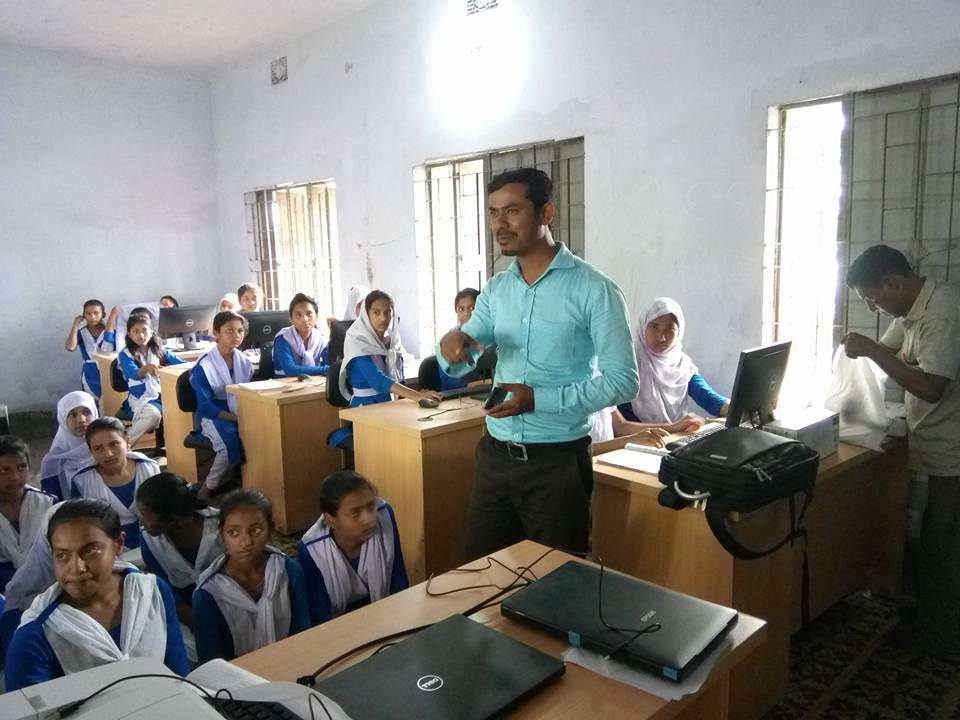 ল্যাব পরিদর্শন