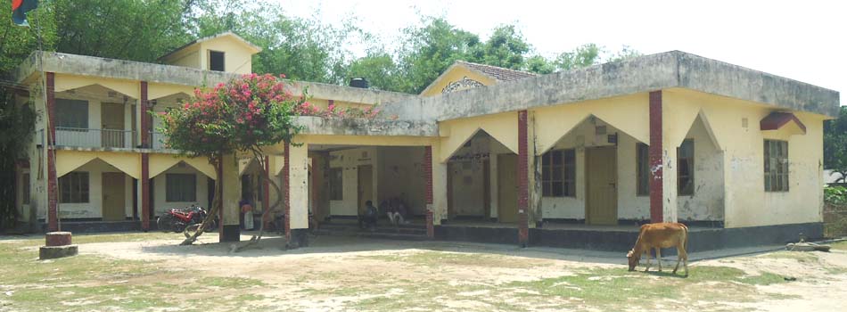 ৮নং ডোমার ইউনিয়ন পরিষদ কার্যালয়