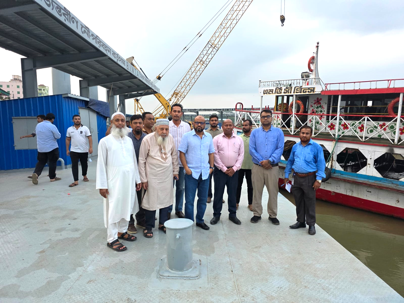 নৌপরিবহন অধিদপ্তরের মহাপরিচালক ভৈরব কিশোরগঞ্জে সানকেন ডেক জাহাজ পরিদর্শন ও মালিকদের সঙ্গে মতবিনিময়