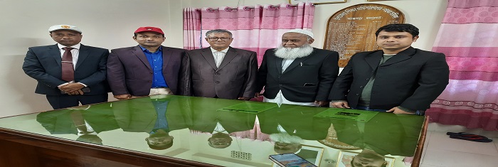 সহকারী উপজেলা শিক্ষা অফিসার জনাব যতন কুমার দেবনাথ এর বিদায় অনুষ্ঠানের ছবি