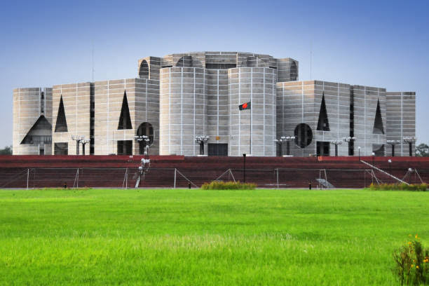 ব্যানার তিন