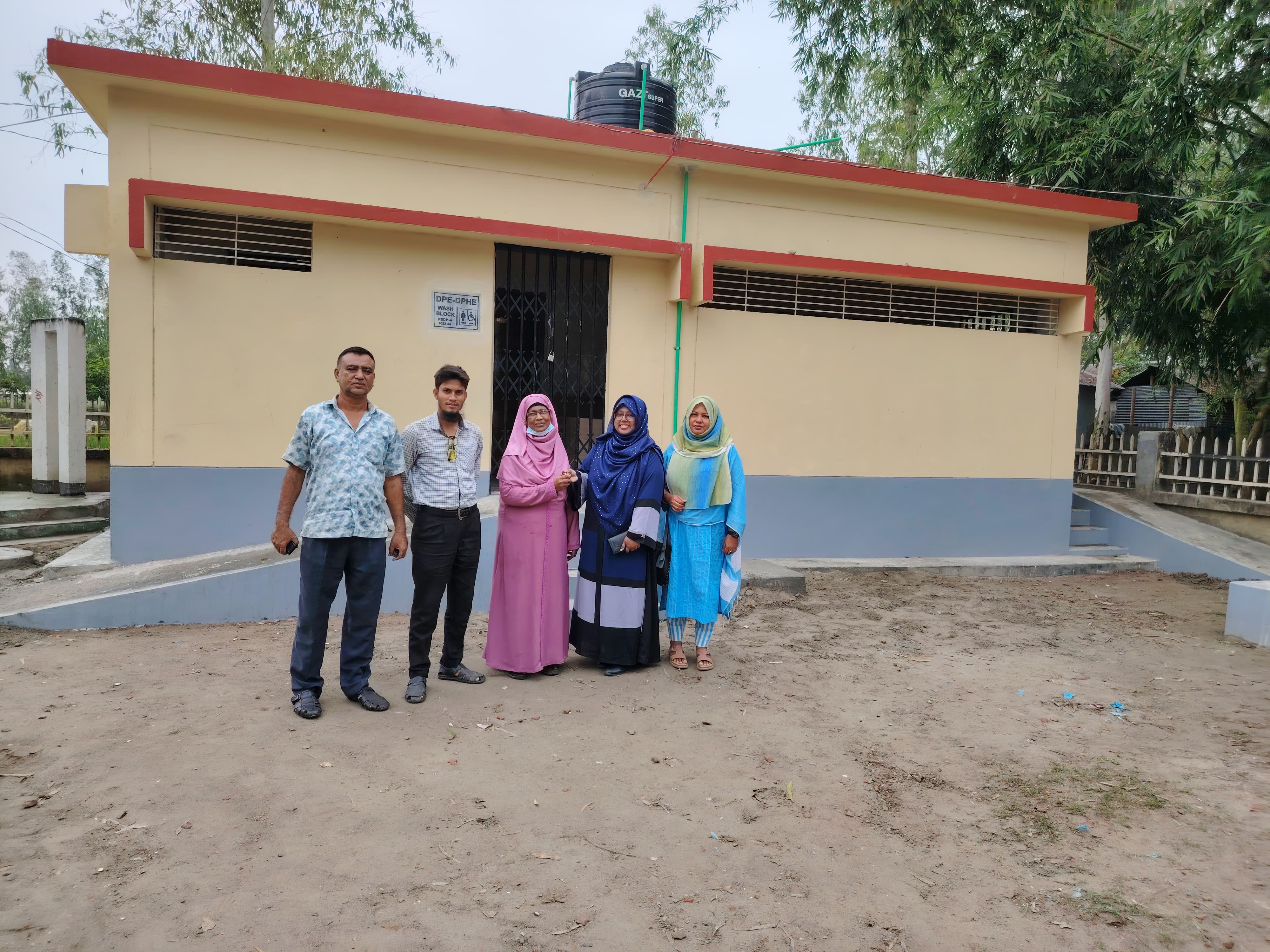 বিভিন্ন কর্মকান্ডের স্থির চিত্র।