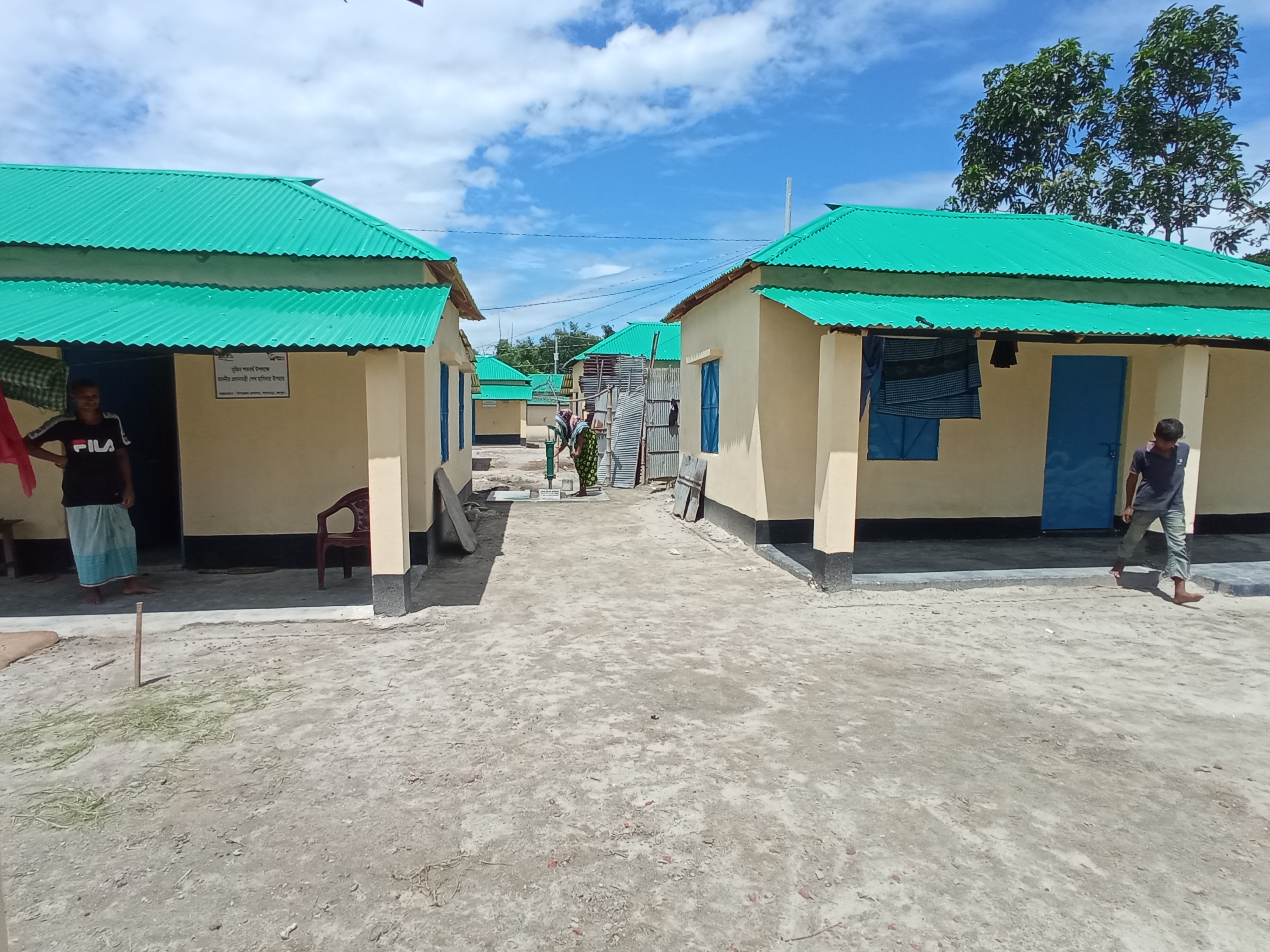 আশ্রয়ণে স্থাপিত টিউবওয়েল