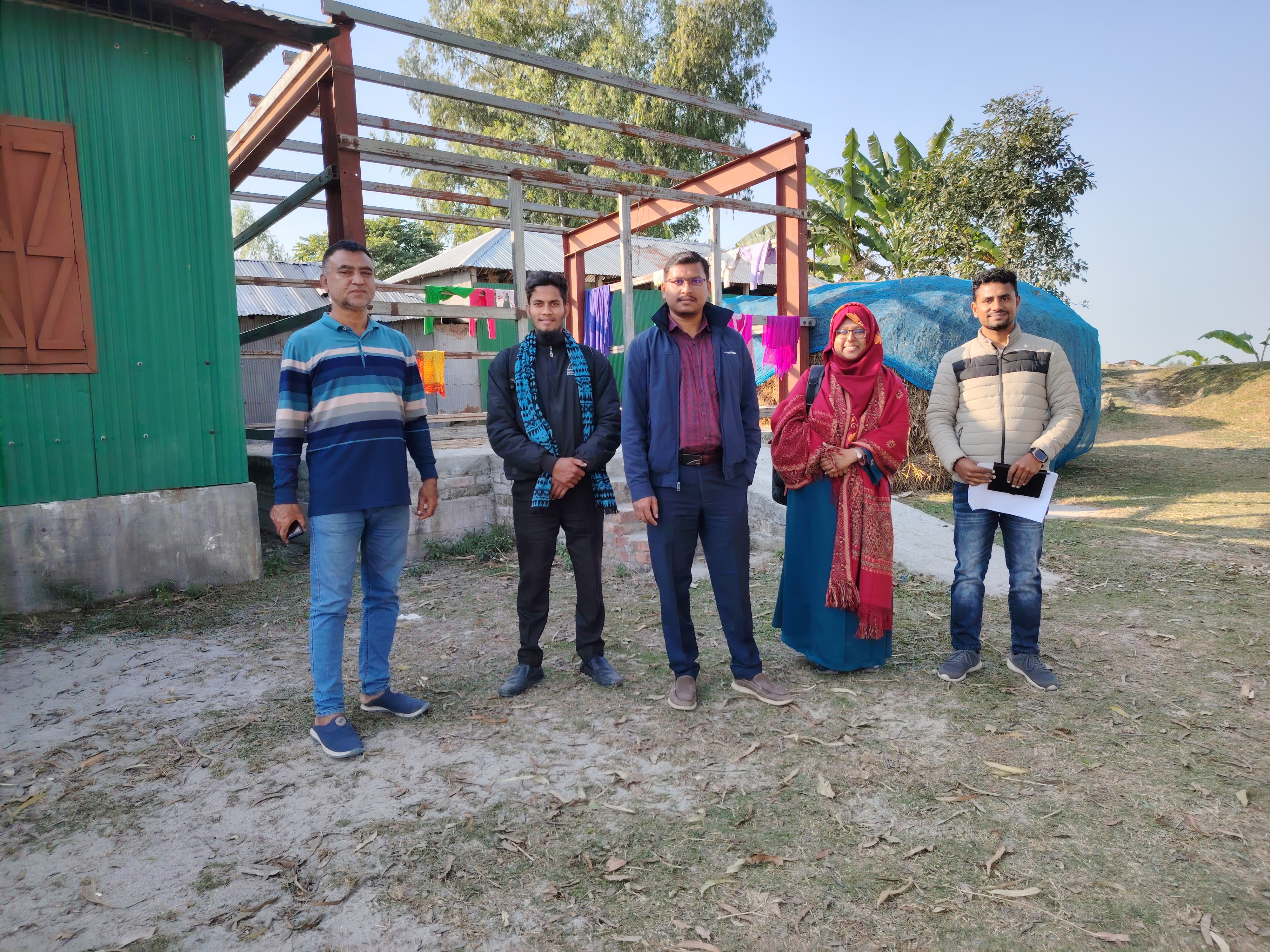 সুযোগ্য নির্বাহী প্রকৌশলী, রংপুর মহোদয় কর্তৃক নির্মাণাধীন ওয়াশব্লক (চর ডিজাইন) পরিদর্শন