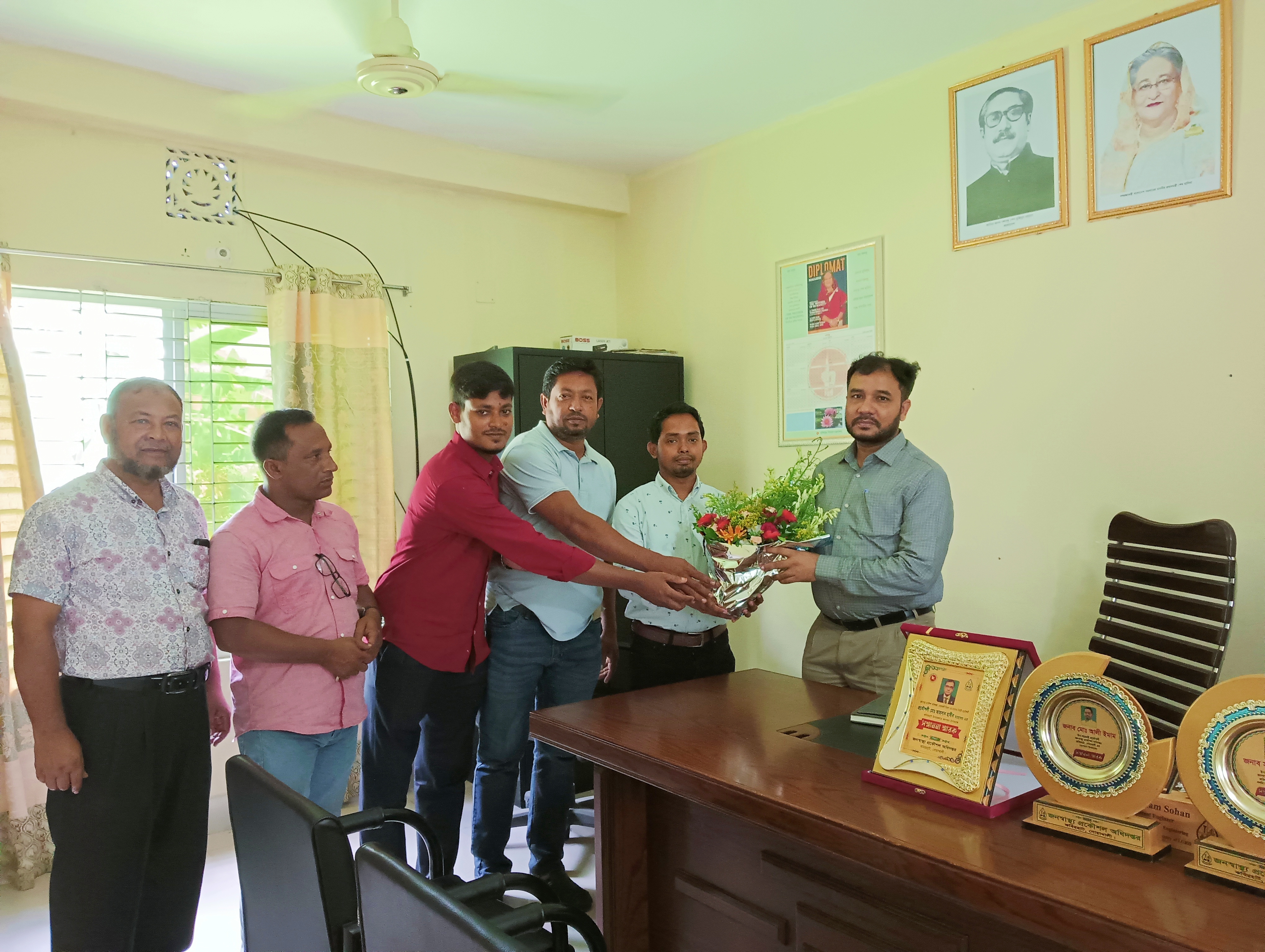 নির্বাহী প্রকৌশলী মহোদয়ের অফিস পরিদর্শন