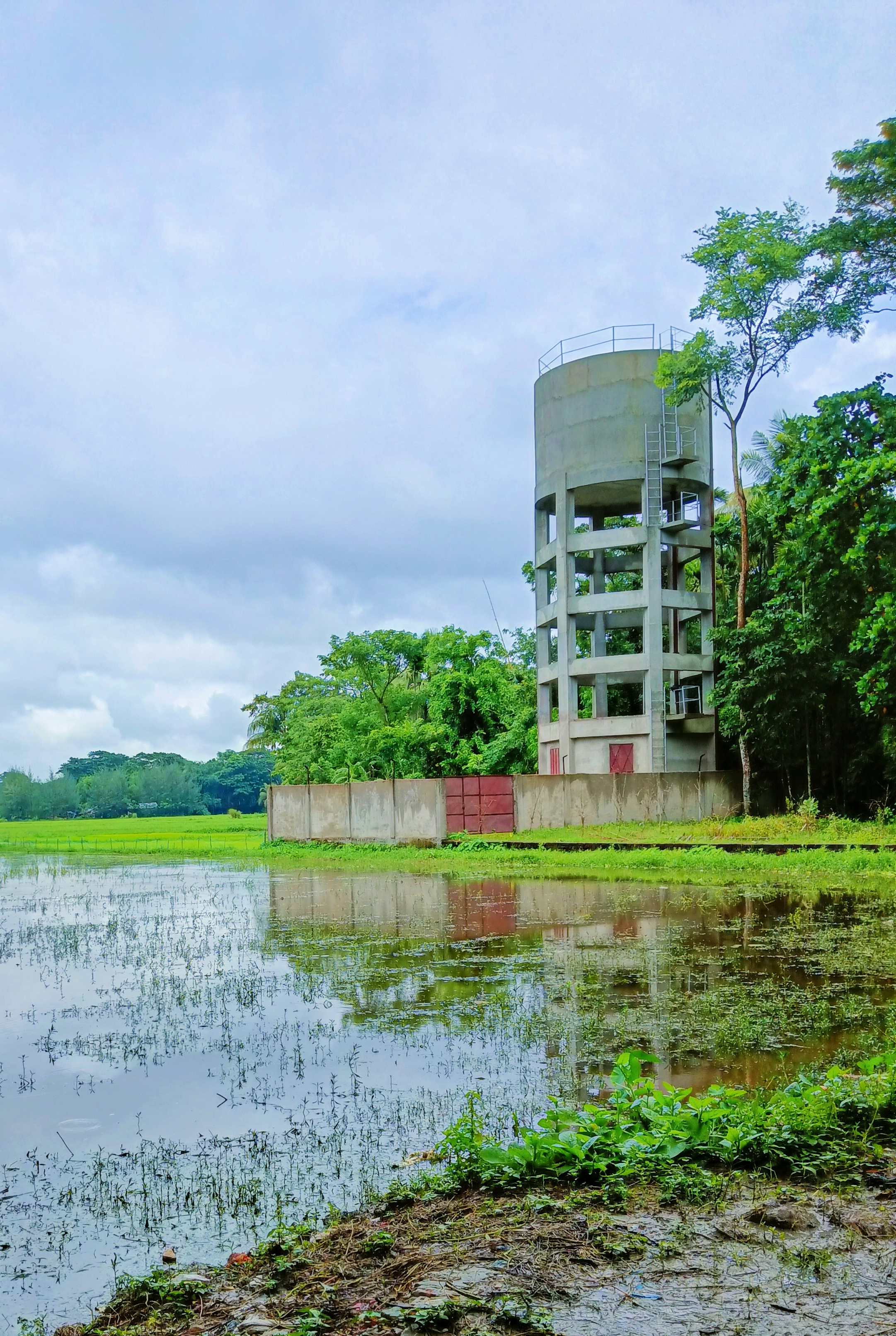 আর্সেনিক ঝুঁকি নিরসনে পাইপ লাইনের মাধ্যমে গ্রামীণ পানি সরবরাহ প্রকল্প।