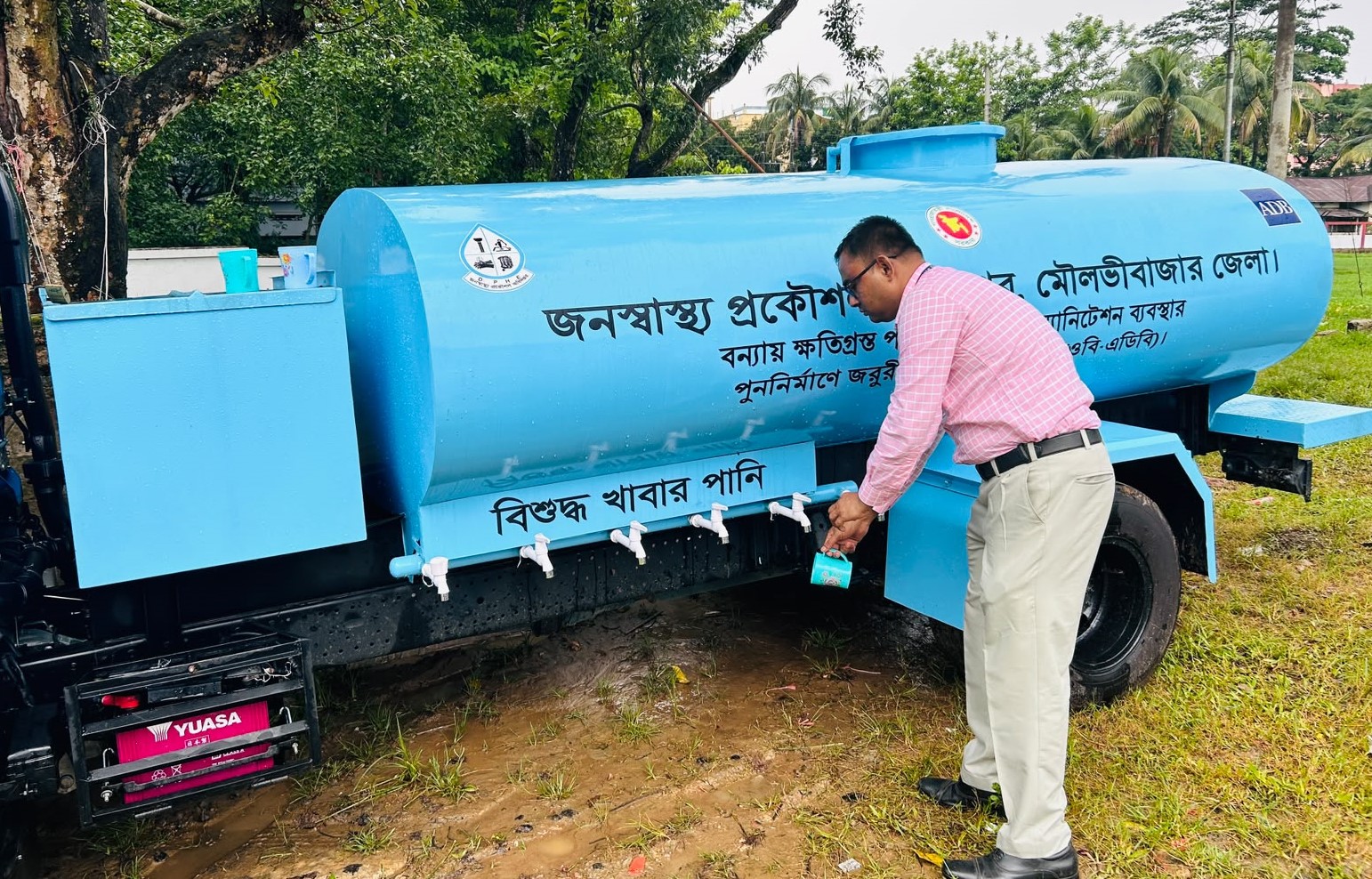 ফ্যামিলি কার্ড বিতরণে বিশুদ্ধ খাবার পানির সুব্যবস্থা