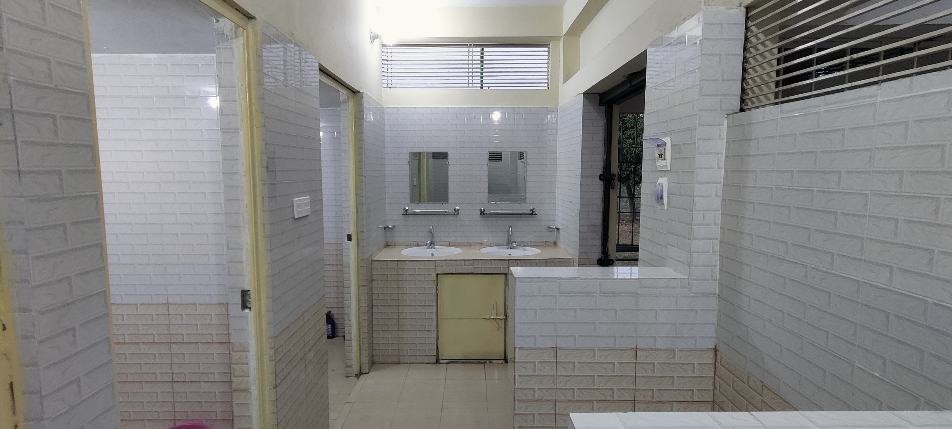 WASH BLOCK INSIDE-2