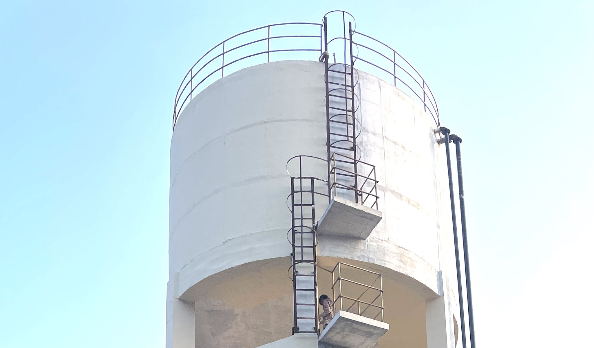Over Head Water Tank( Shambhupur, Tazumuddin, Bhola.)