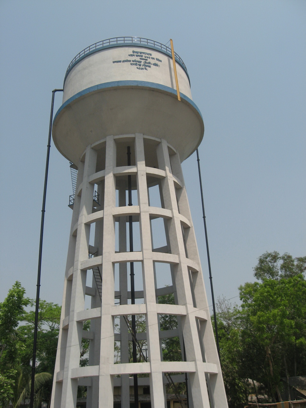 পাইপ লাইনের মাধ্যমে নিরাপদ সুপেয় পানি সরবরাহ