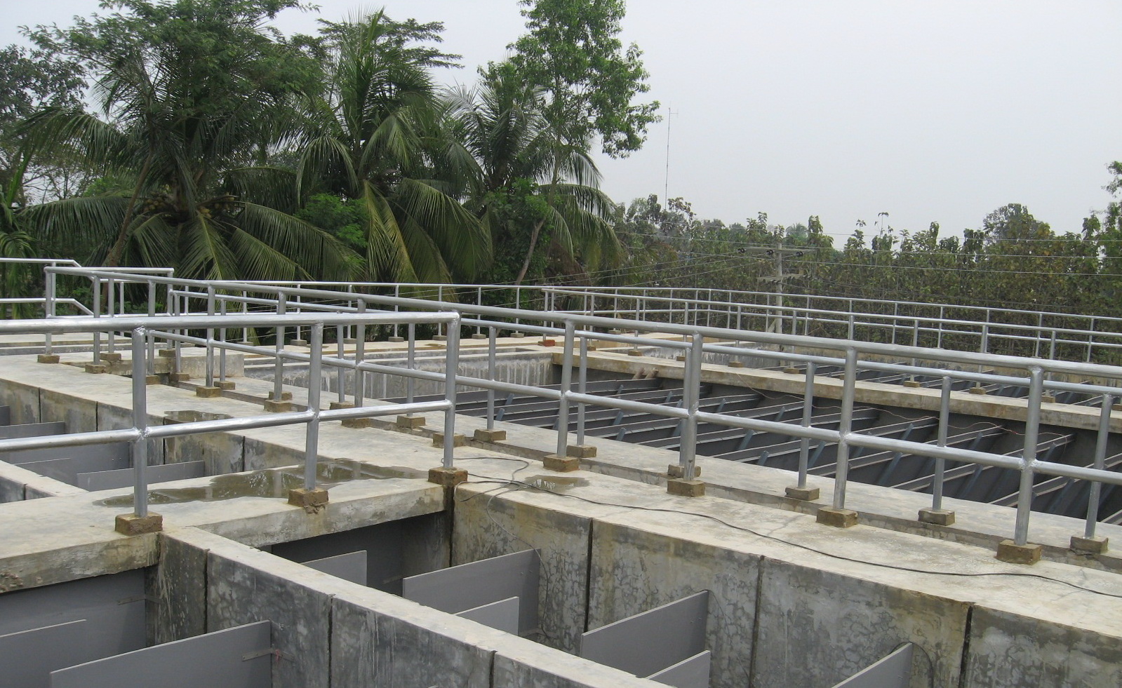 পাইপ লাইনের মাধ্যমে নিরাপদ সুপেয় পানি সরবরাহ