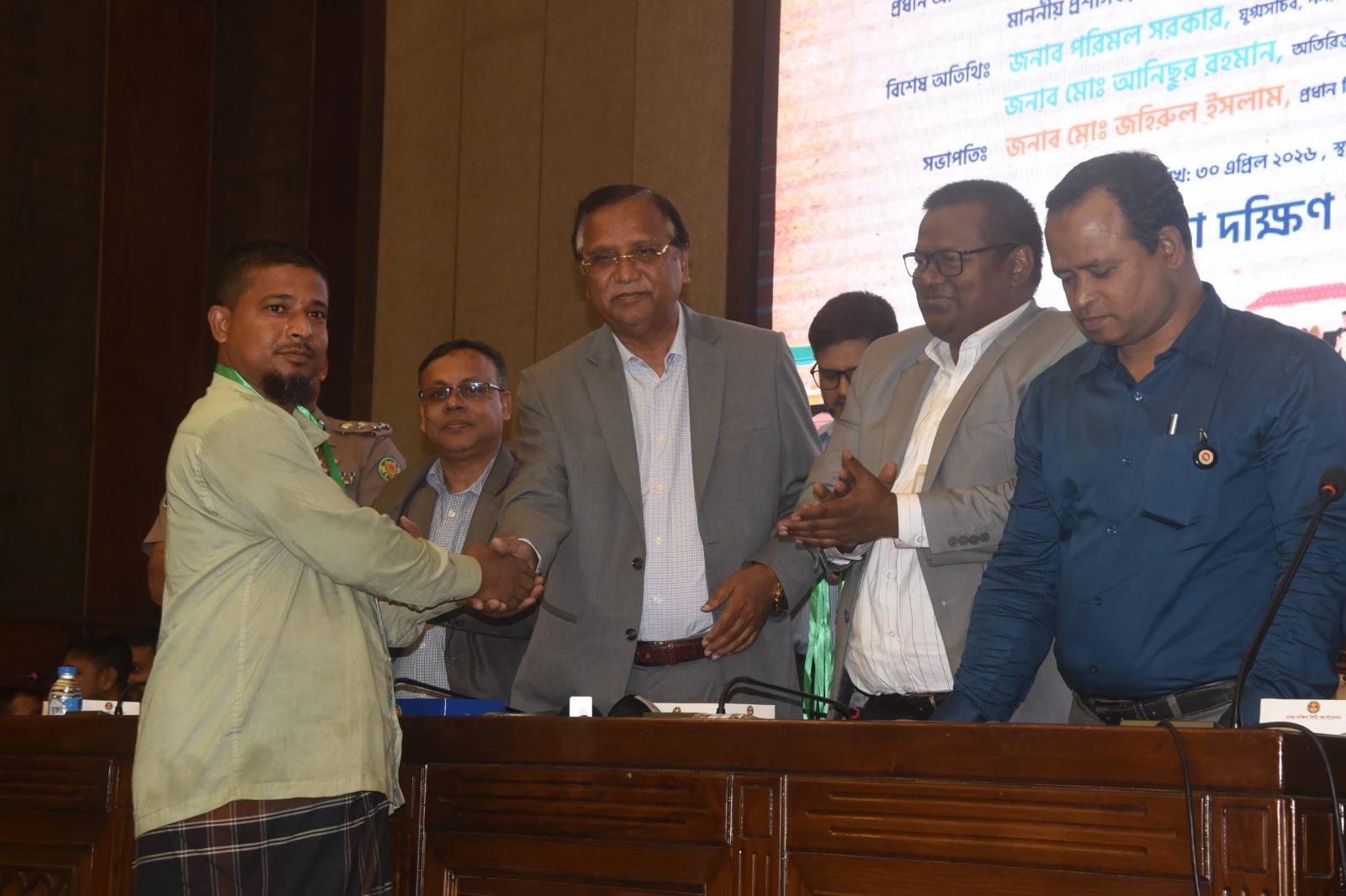 ঢাকা শহরের হকার ব্যবস্থাপনায় নতুন মাইলফলক: ডিএসসিসিতে আধুনিক হকার পুনর্বাসন কার্যক্রমের শুভ উদ্বোধন- ৩০ই এপ্রিল ২০২৬