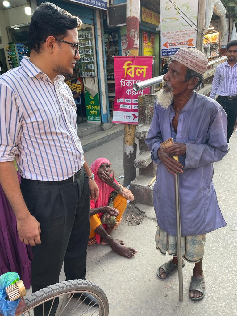 সরোজমিনে ভিক্ষুক পুনবার্সন জরিপ কার্য পরিচালনা করেন উপজেলা সমাজসেবা কর্মকর্তা, দোহার, ঢাকা ও তার দল।