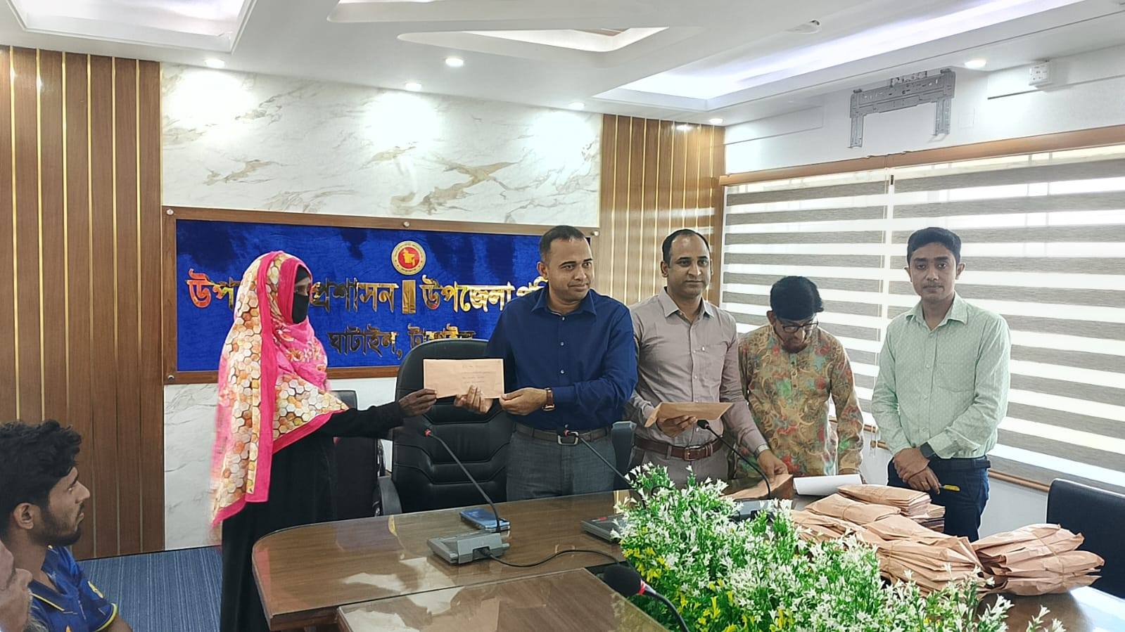 সুদমুক্ত ক্ষুদ্রঋণ বিতরণ