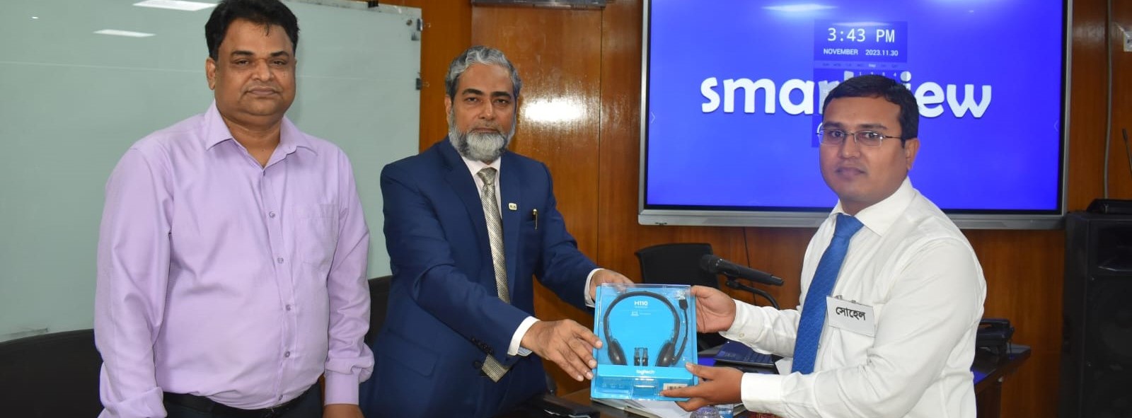 ব্যানার ৫